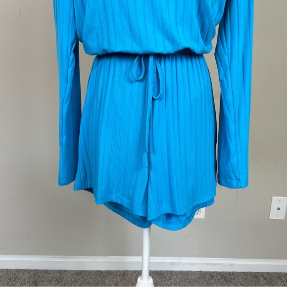 RIBBED LONG SLEEVE ROMPER MEDIUM IN BLUE DRAWSTRING WAIST KEYHOLE BACK M7J753 - Picture 4 of 16